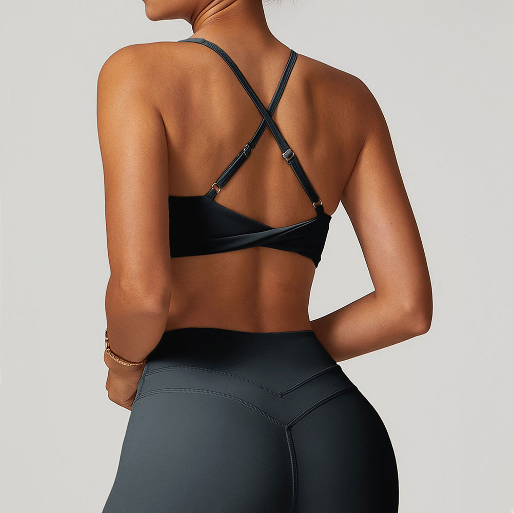 حمالة صدر رياضية للنساء ، حمال - مراجعة Bralette Triangle Set وسعره